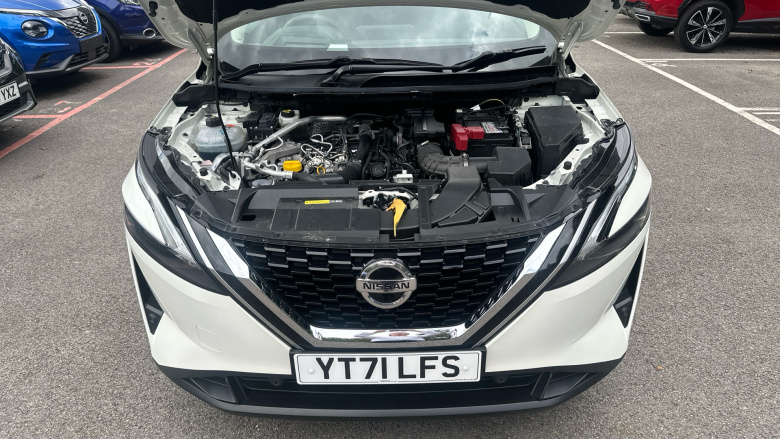 Nissan Qashqai 1.3 DiG-T MH 158 Premiere Edition 5dr Xtronic Petrol Hatchback